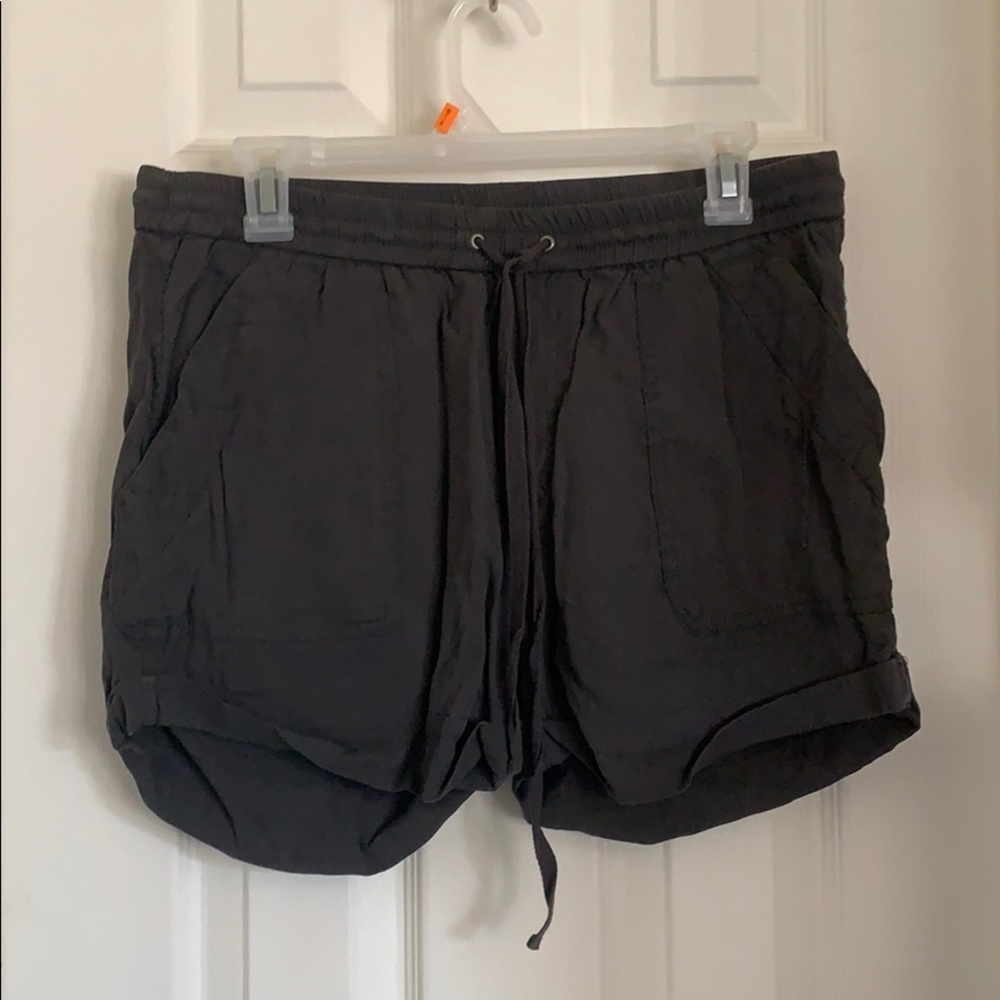 Grey shorts